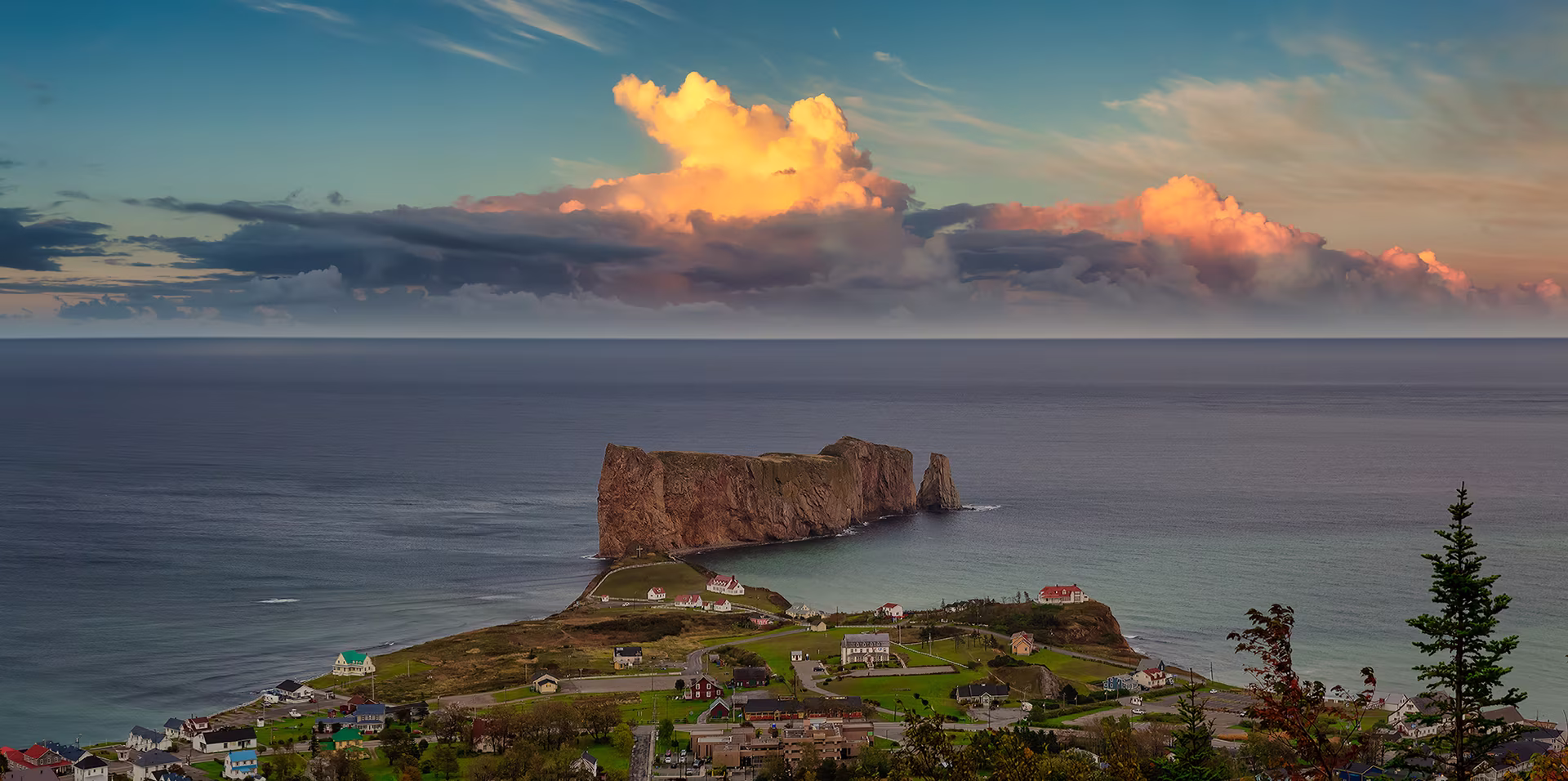 Rocher Percé, situé en Gaspésie, au Québec